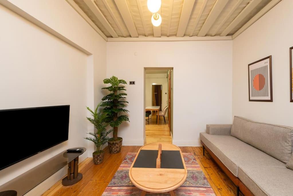Maison Chic - Newly Renovated 3br In Center Daire İstanbul