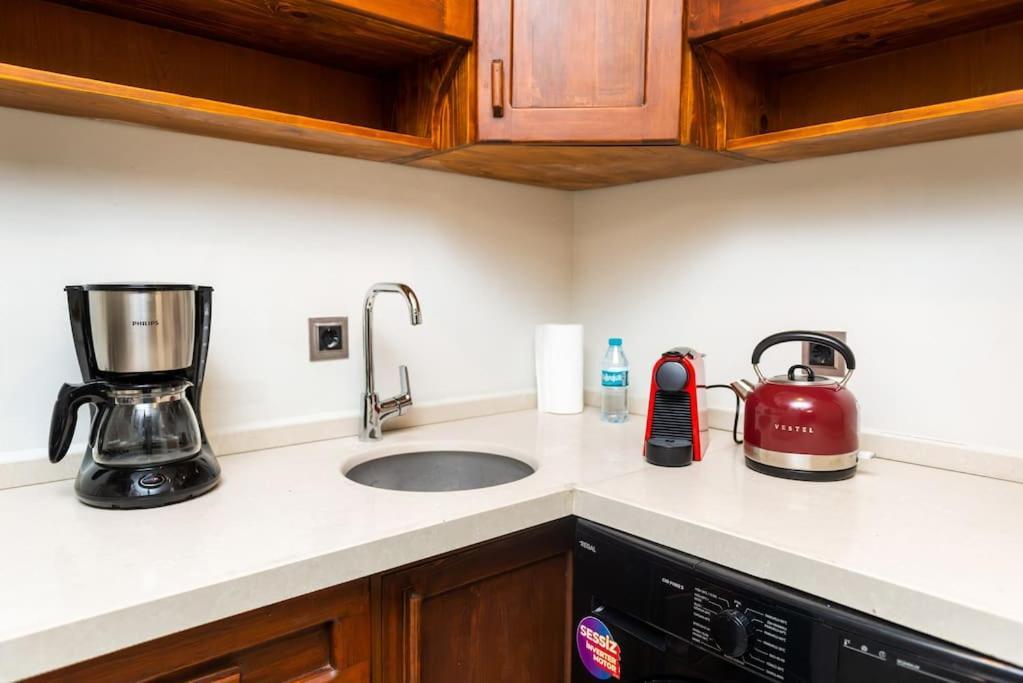 Daire Maison Chic - Newly Renovated 3br In Center *