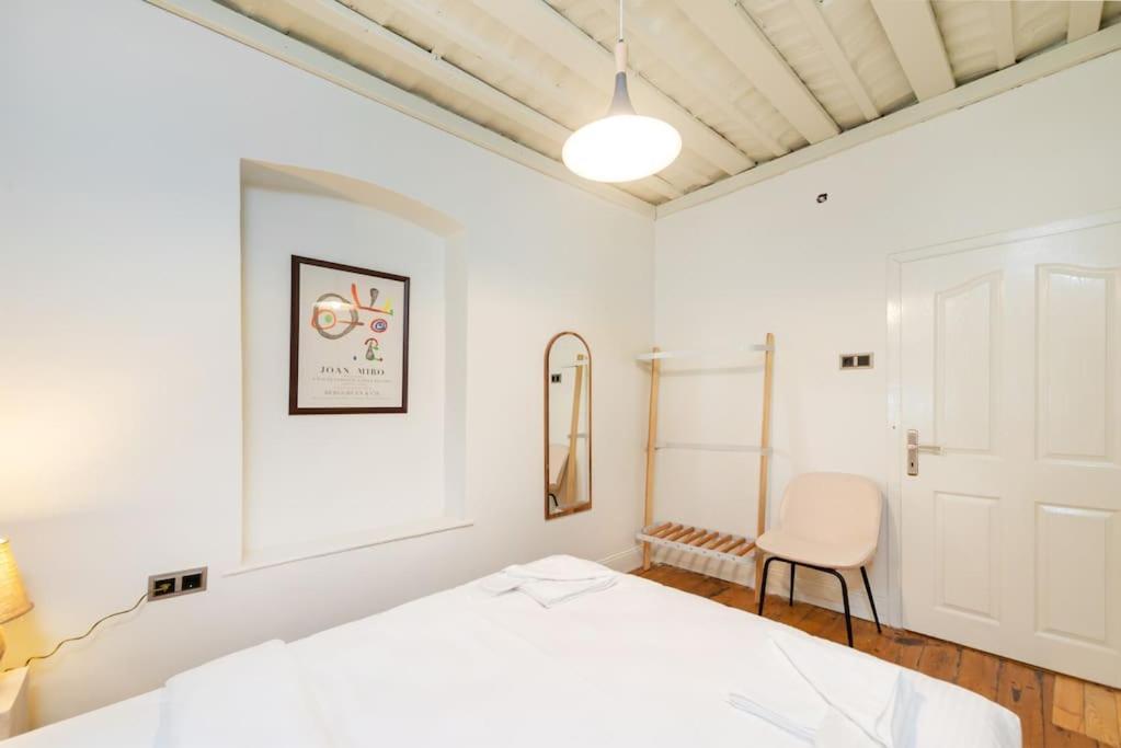 Maison Chic - Newly Renovated 3br In Center Daire İstanbul