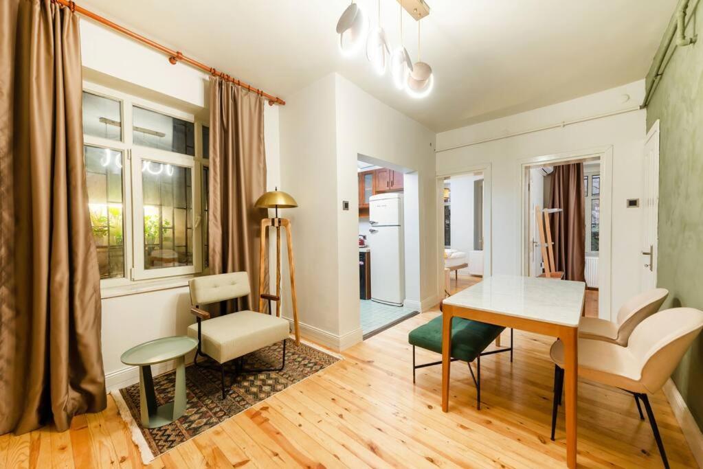 Daire Maison Chic - Newly Renovated 3br In Center *